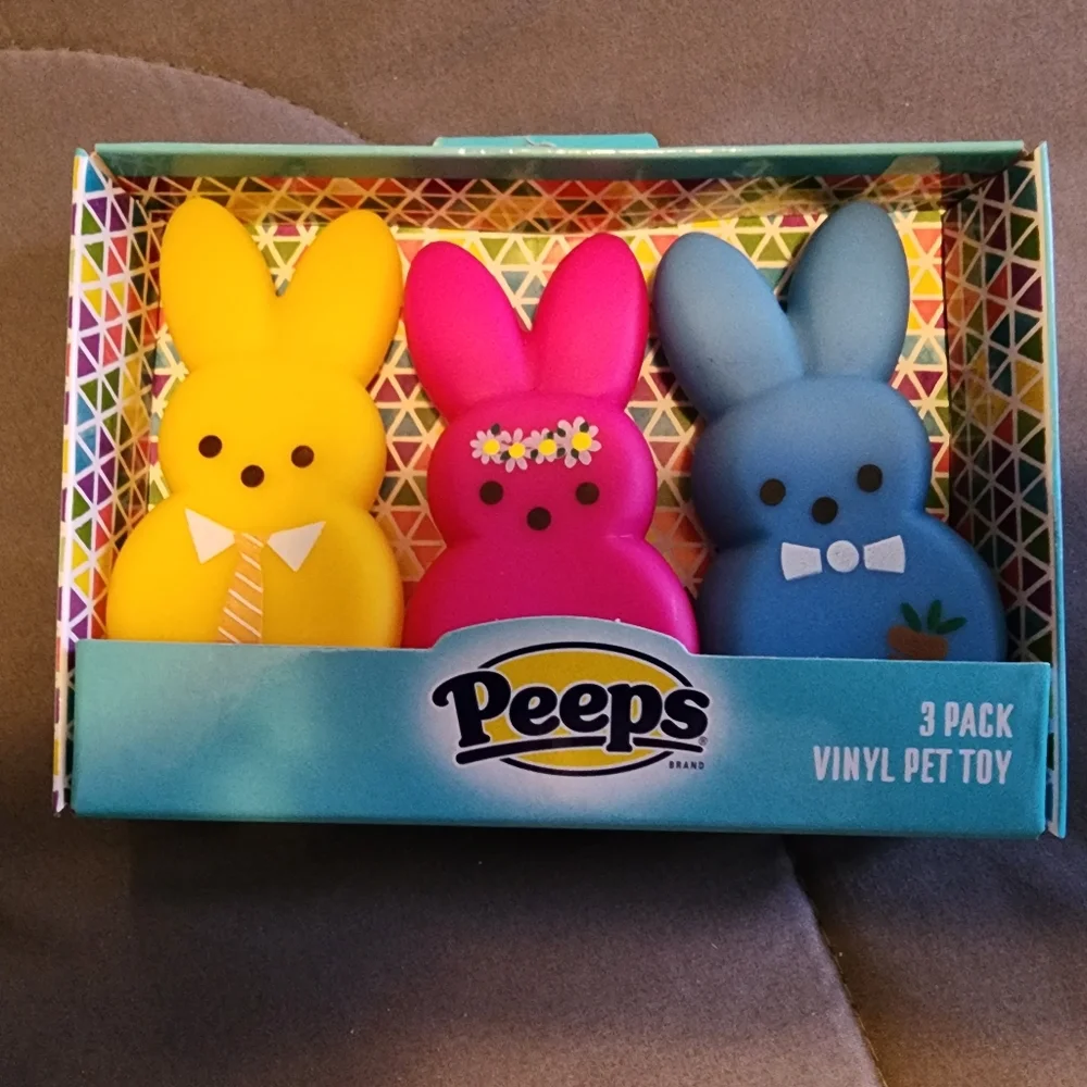NWT Peeps 3 Pack Vinyl Pet toys. Adorable peeps Bunnies.